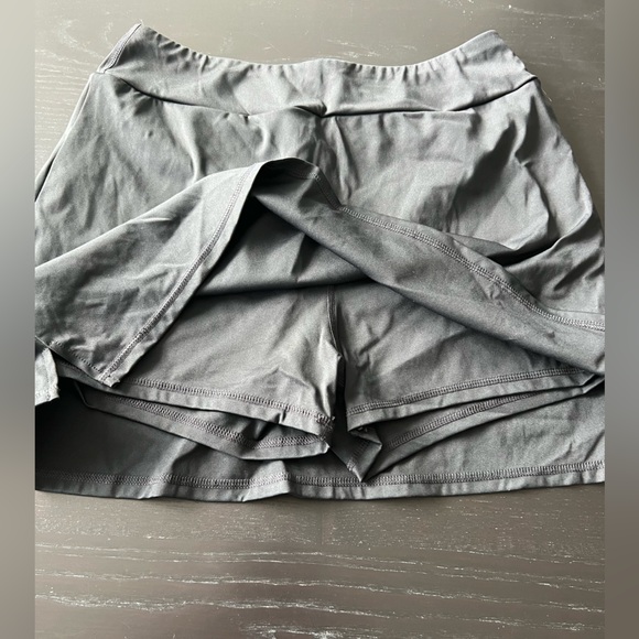 Black Athletic Mini Skort - Picture 3 of 4